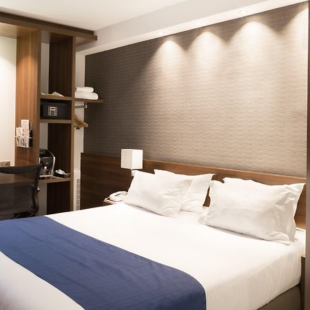 Holiday Inn Express Amiens By Ihg Экстерьер фото