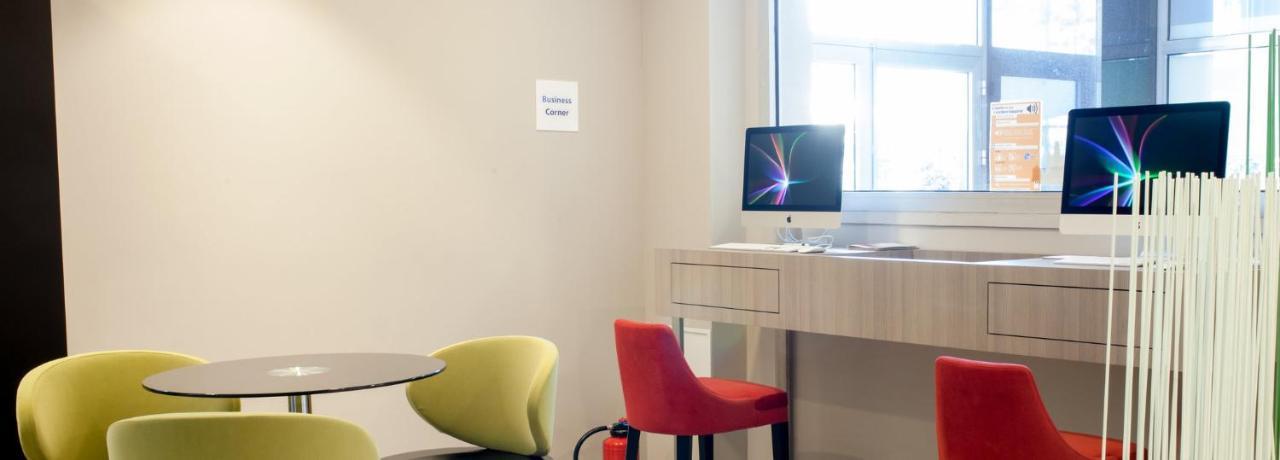 Holiday Inn Express Amiens By Ihg Экстерьер фото