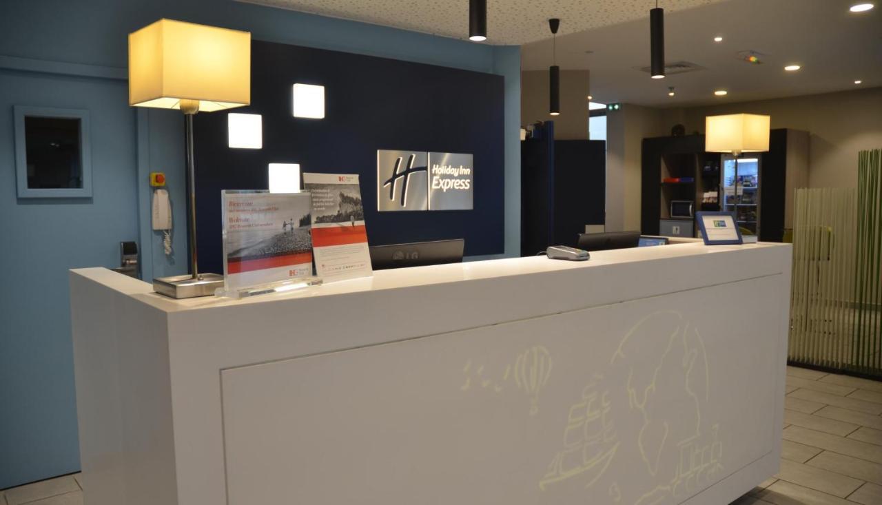 Holiday Inn Express Amiens By Ihg Экстерьер фото
