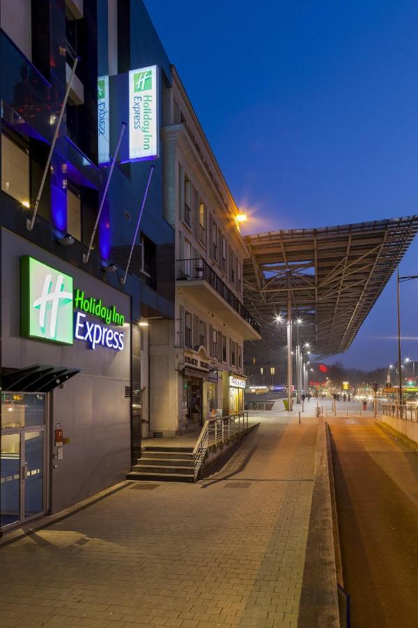 Holiday Inn Express Amiens By Ihg Экстерьер фото