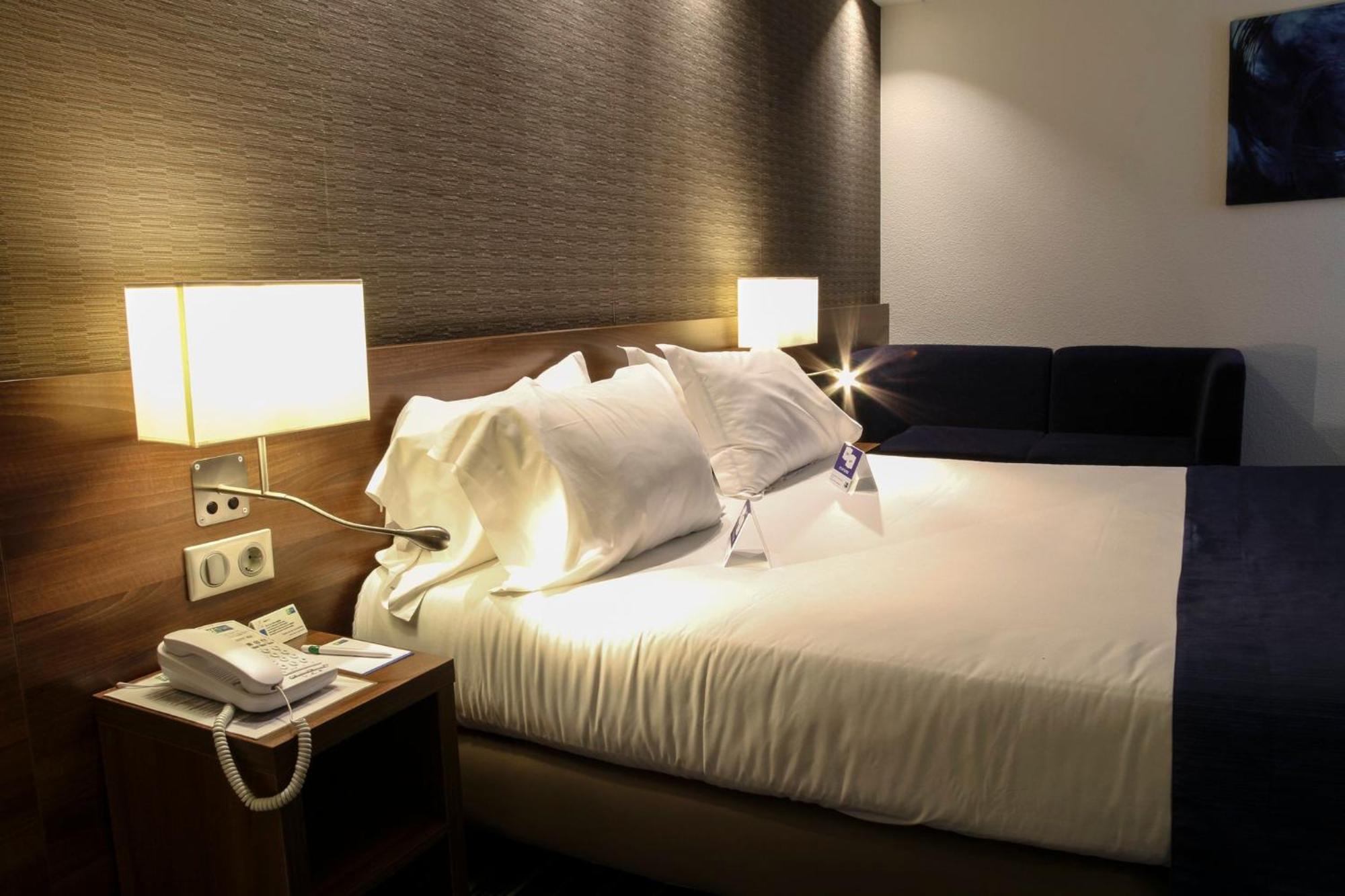 Holiday Inn Express Amiens By Ihg Экстерьер фото