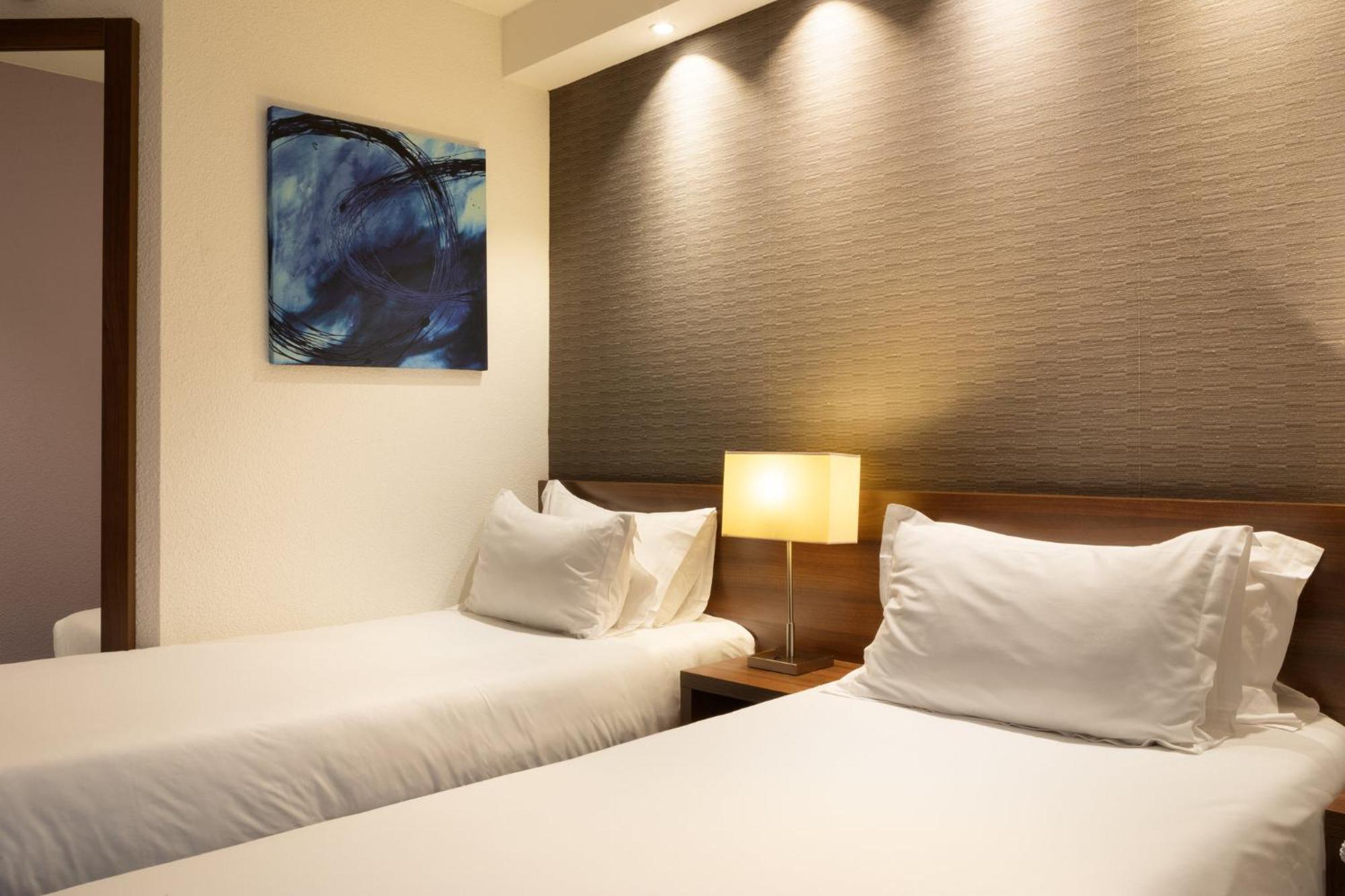 Holiday Inn Express Amiens By Ihg Экстерьер фото