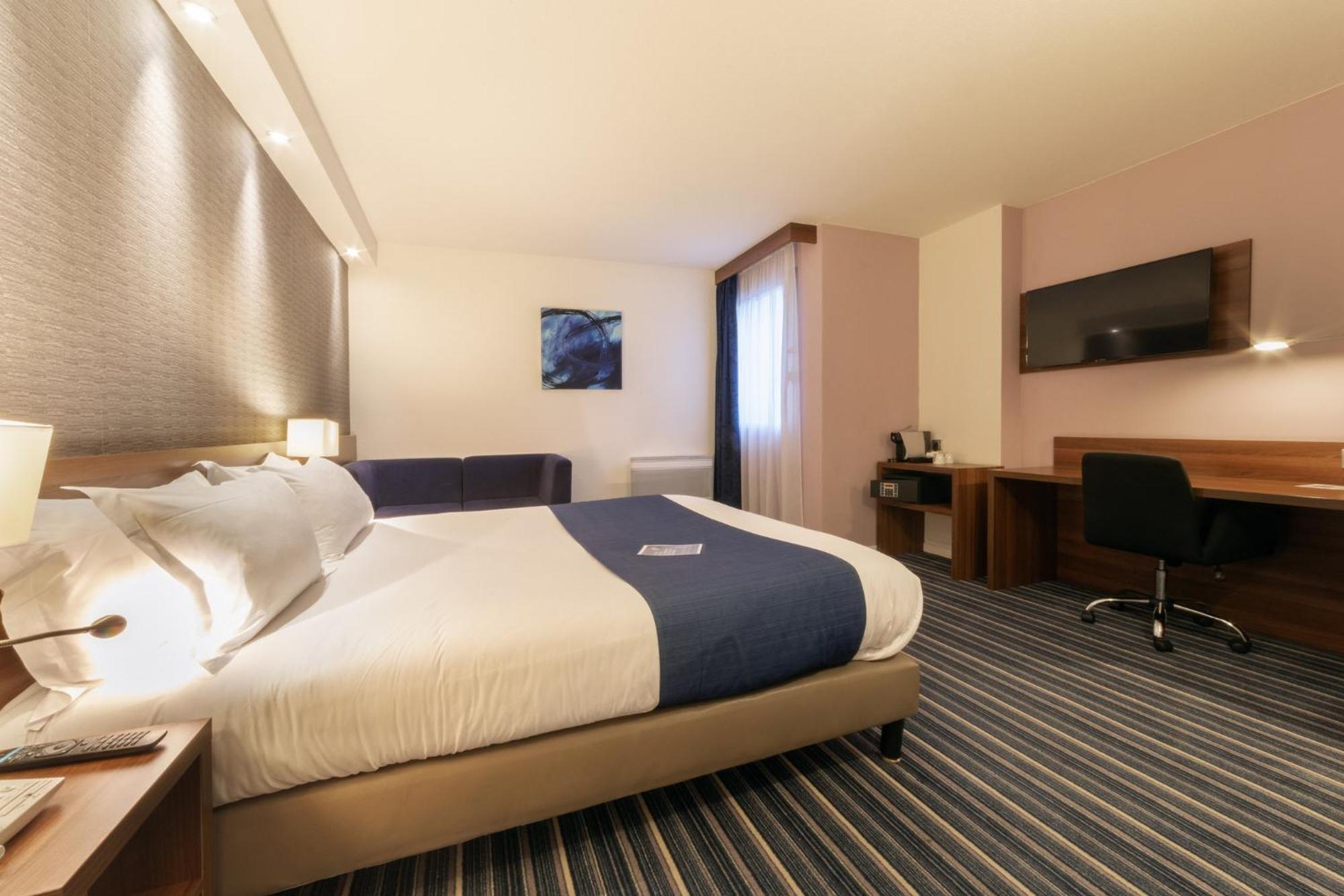 Holiday Inn Express Amiens By Ihg Экстерьер фото