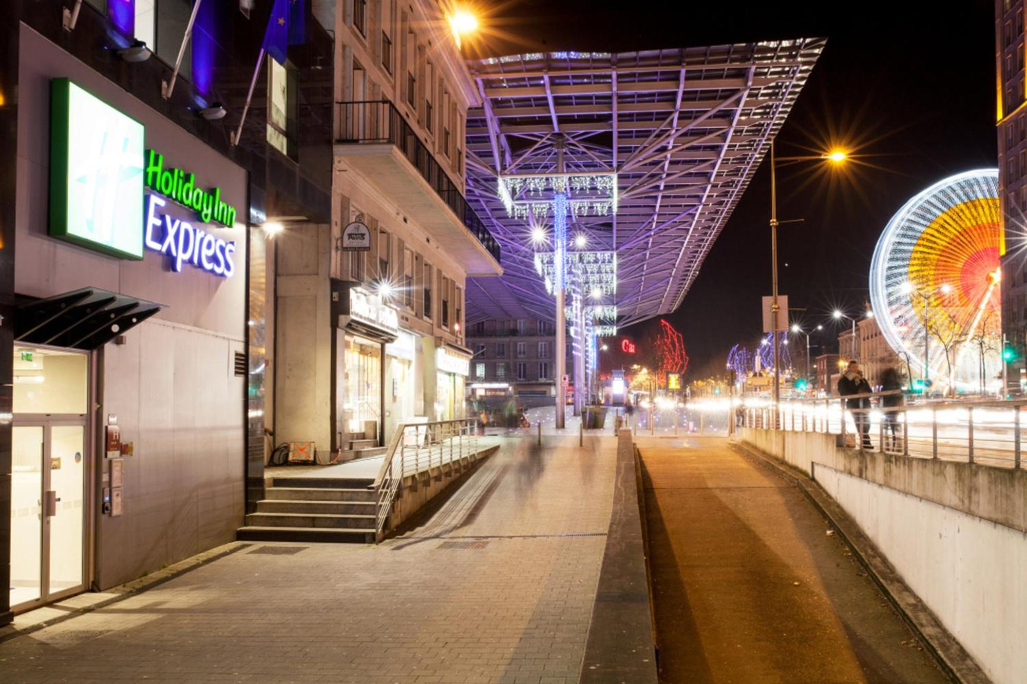 Holiday Inn Express Amiens By Ihg Экстерьер фото