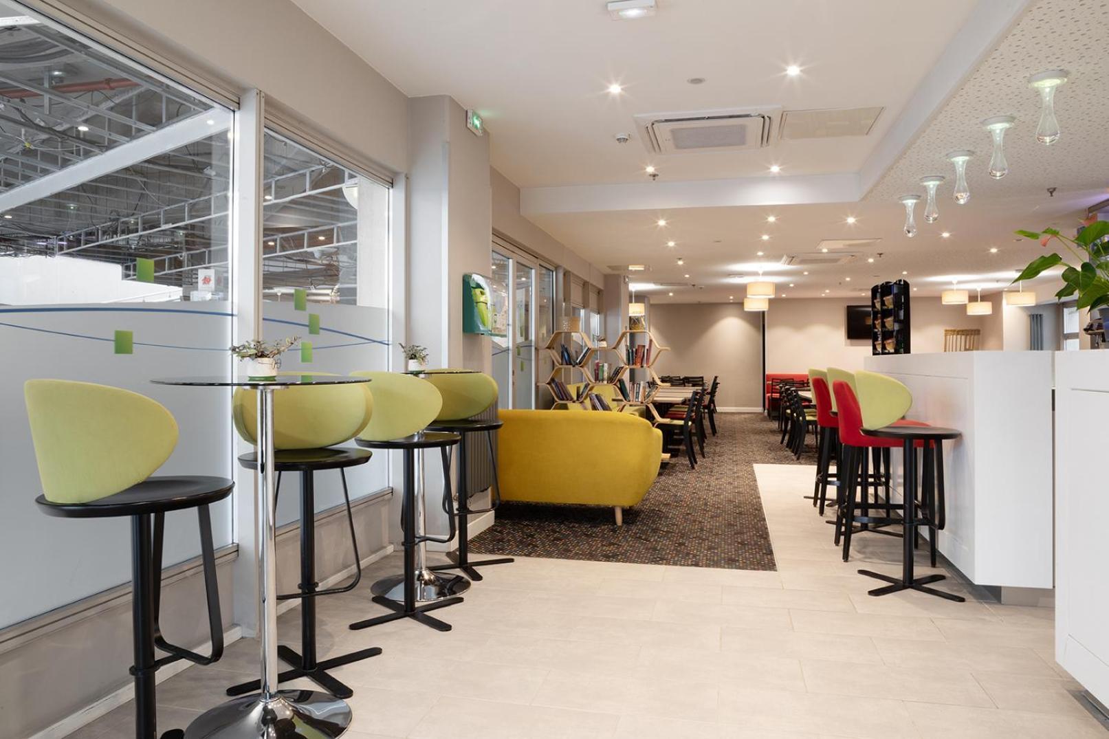 Holiday Inn Express Amiens By Ihg Экстерьер фото